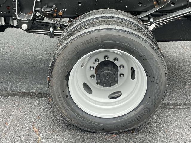 New 2026 Ford F550 4x4 Supercab Super Duty image 21