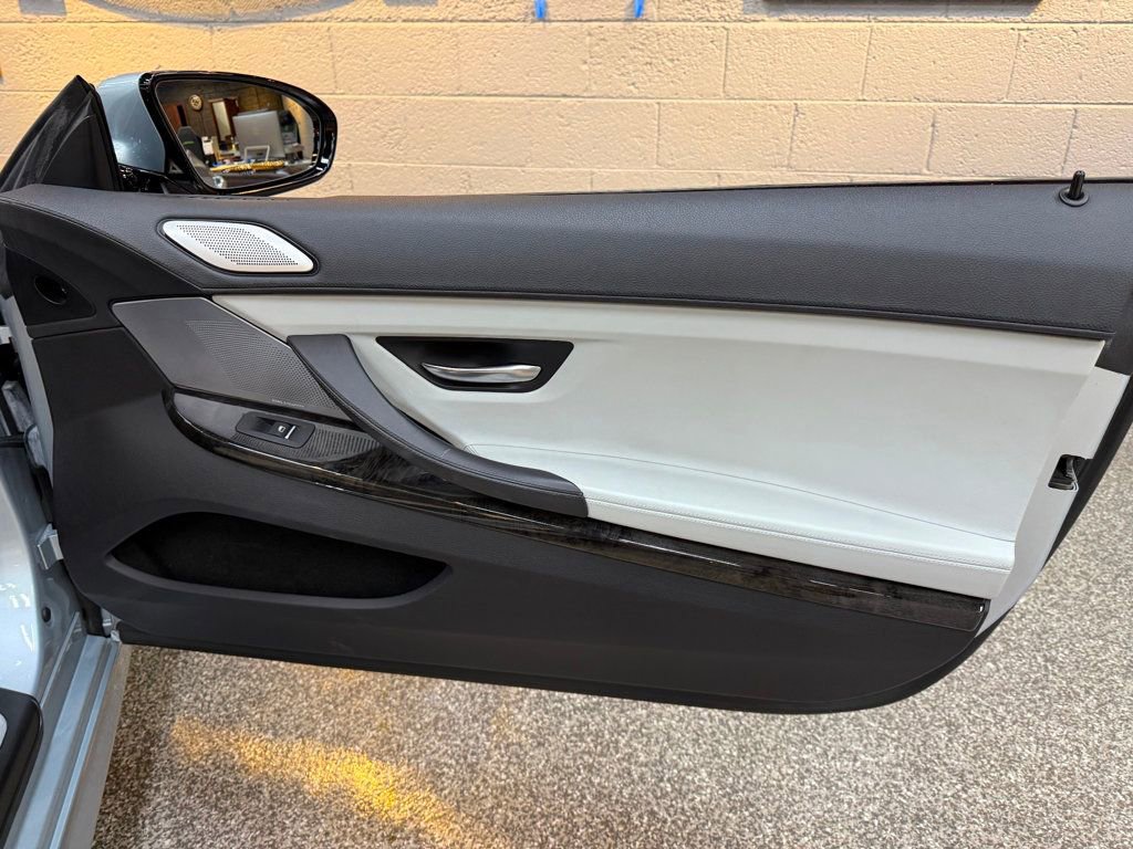 Used 2014 BMW M6 Convertible image 36