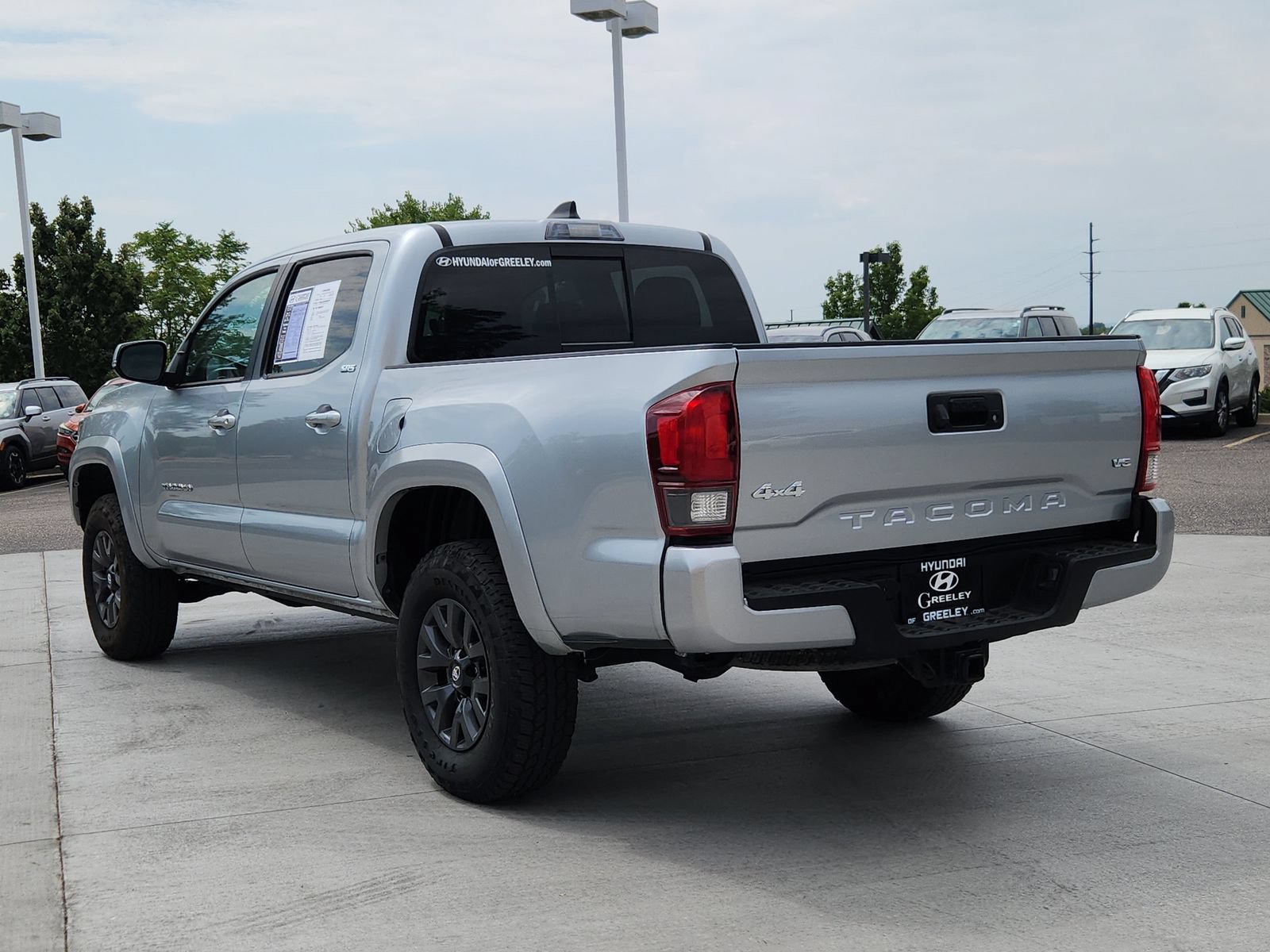 Used 2023 Toyota Tacoma SR5 w/ Technology Package AWD/4WD image 3