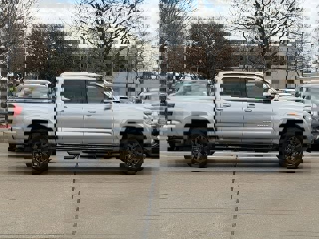 Used 2023 Toyota Tacoma SR5 image 6