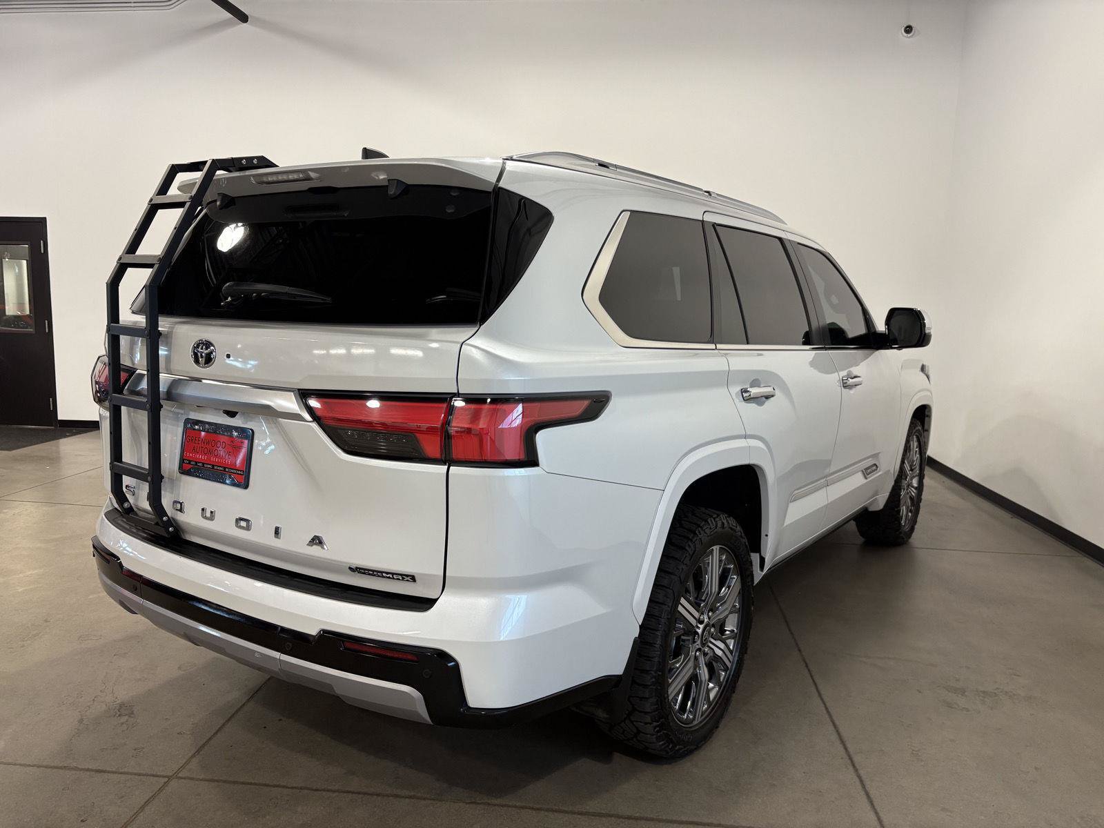 Used 2025 Toyota Sequoia Capstone AWD/4WD image 3
