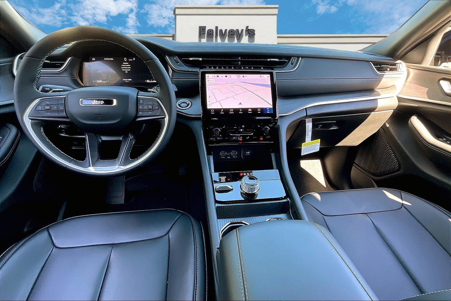 New 2025 Jeep Grand Cherokee Limited image 5