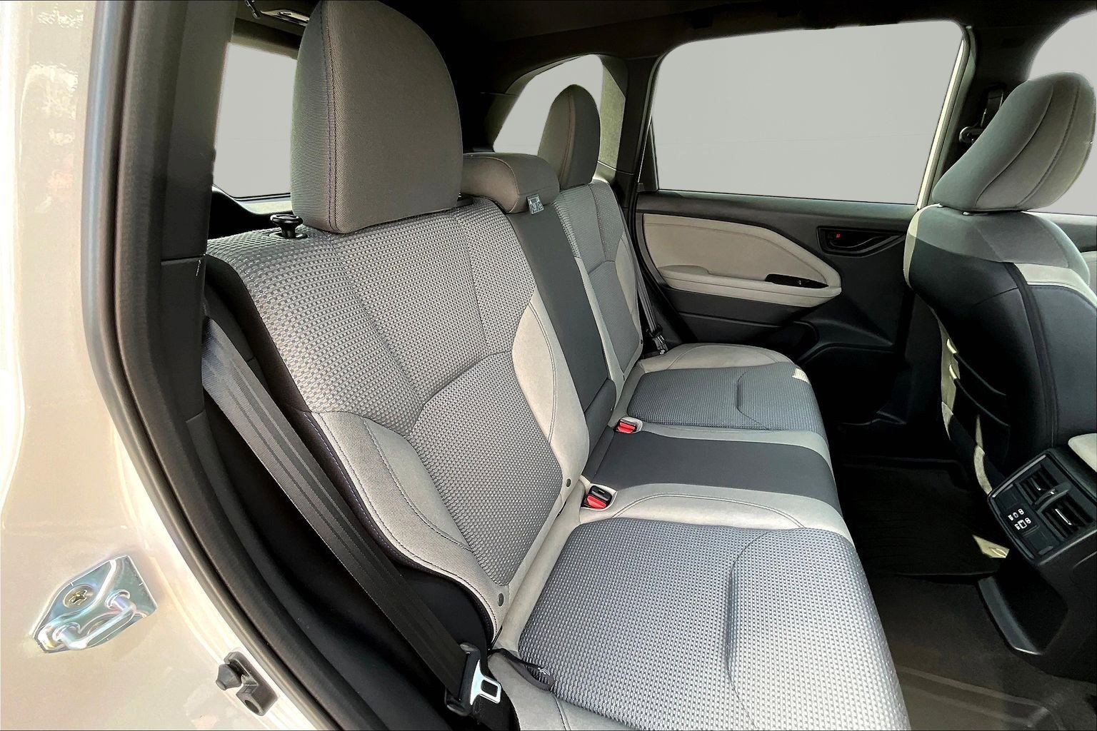 Used 2025 Subaru Forester Premium AWD/4WD image 25
