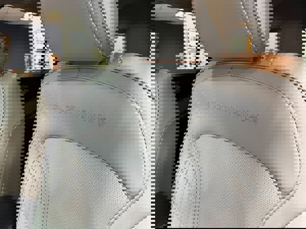 Used 2016 Ford Explorer Platinum image 63