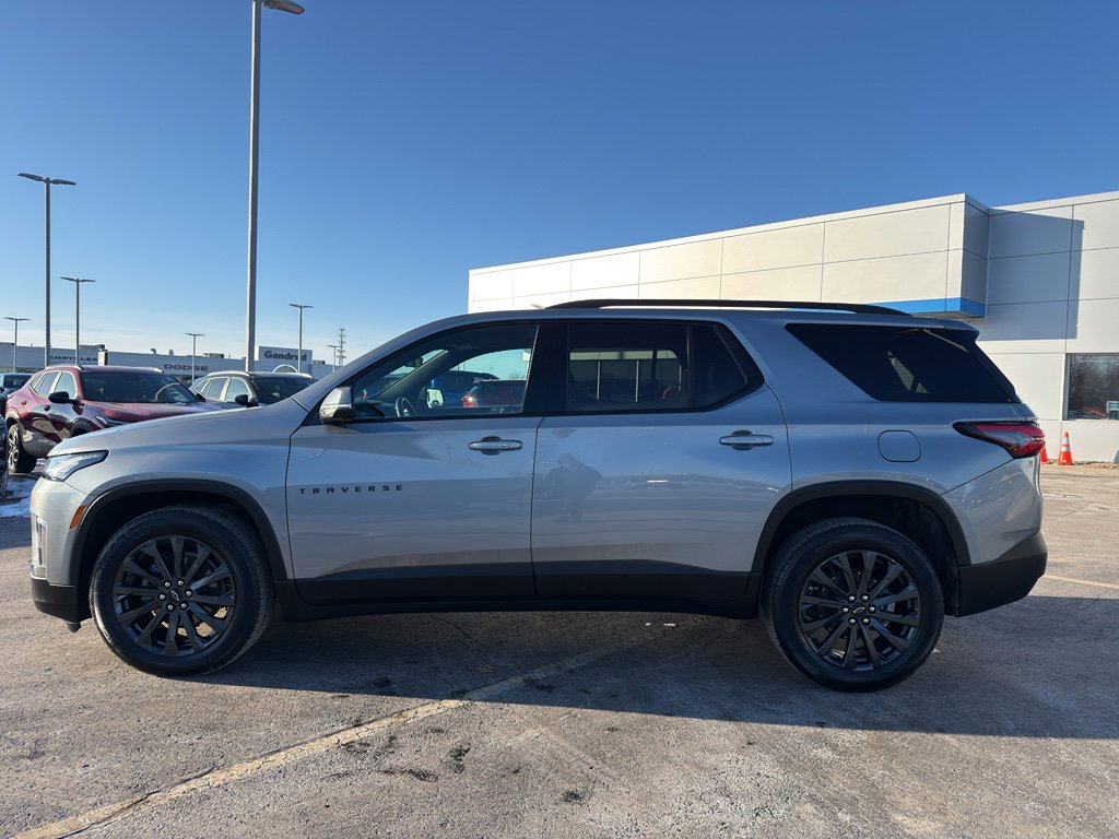 Used 2023 Chevrolet Traverse RS image 6