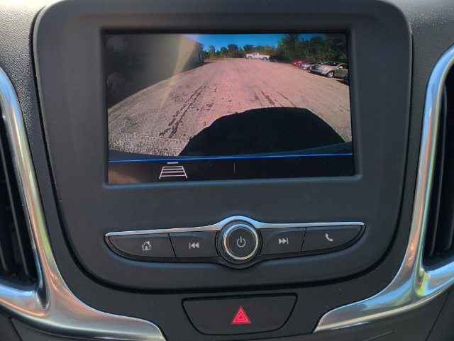Used 2021 Chevrolet Equinox LT FWD image 18