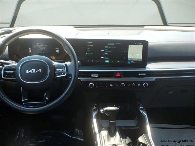 Used 2024 Kia Sorento S image 11