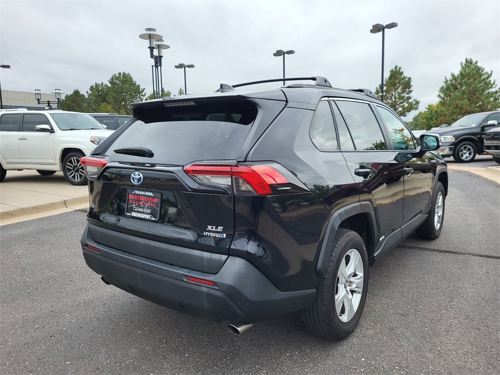Used 2020 Toyota RAV4 XLE image 4