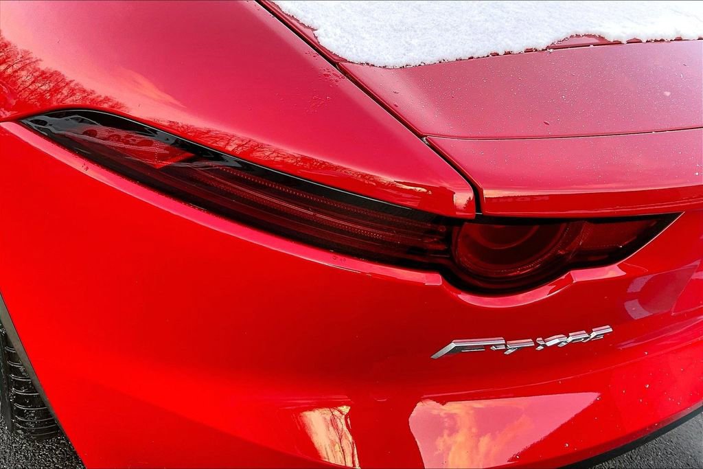 Used 2018 Jaguar F-TYPE Convertible image 20