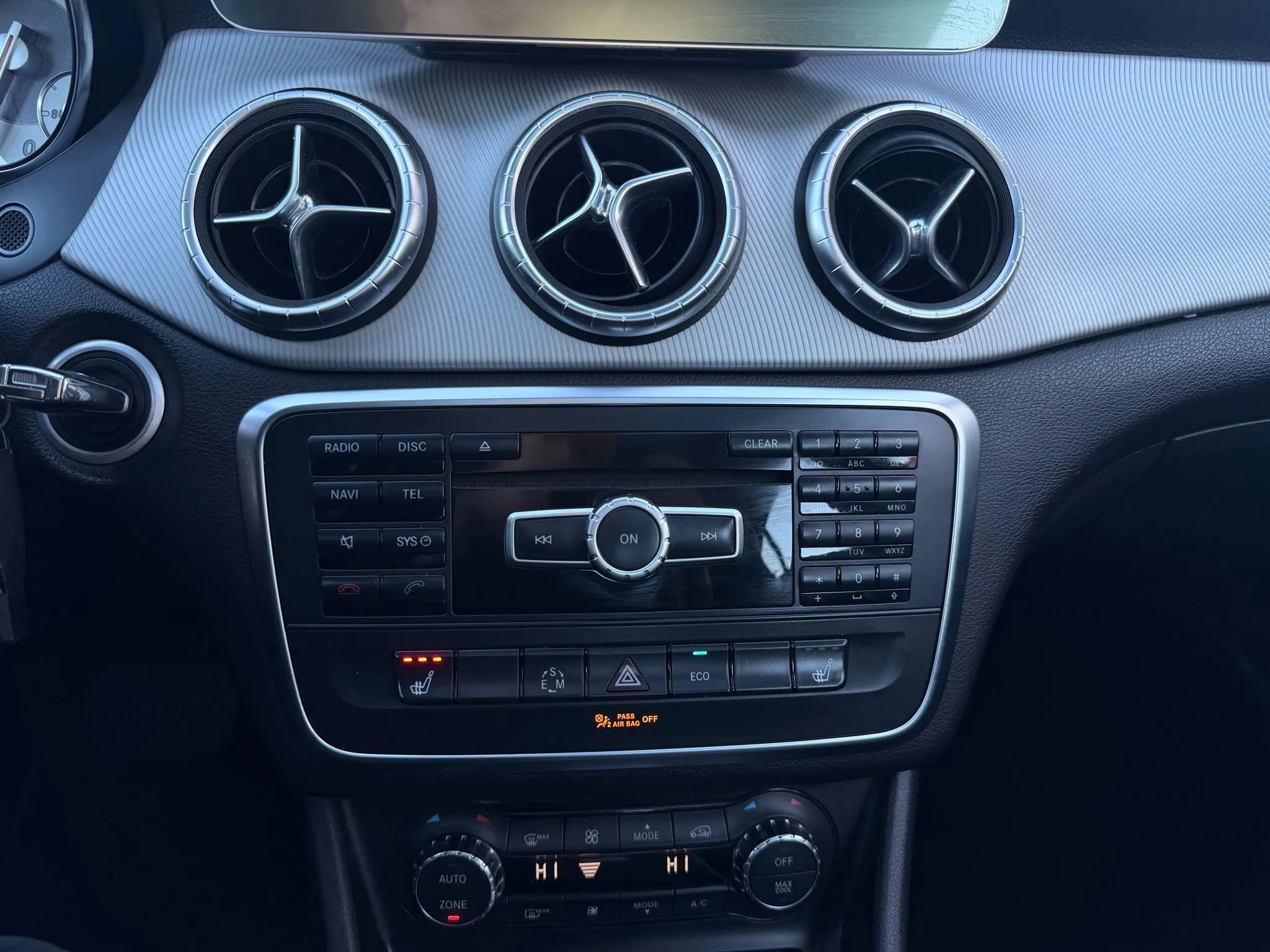 Used 2014 Mercedes-Benz CLA 250 image 18