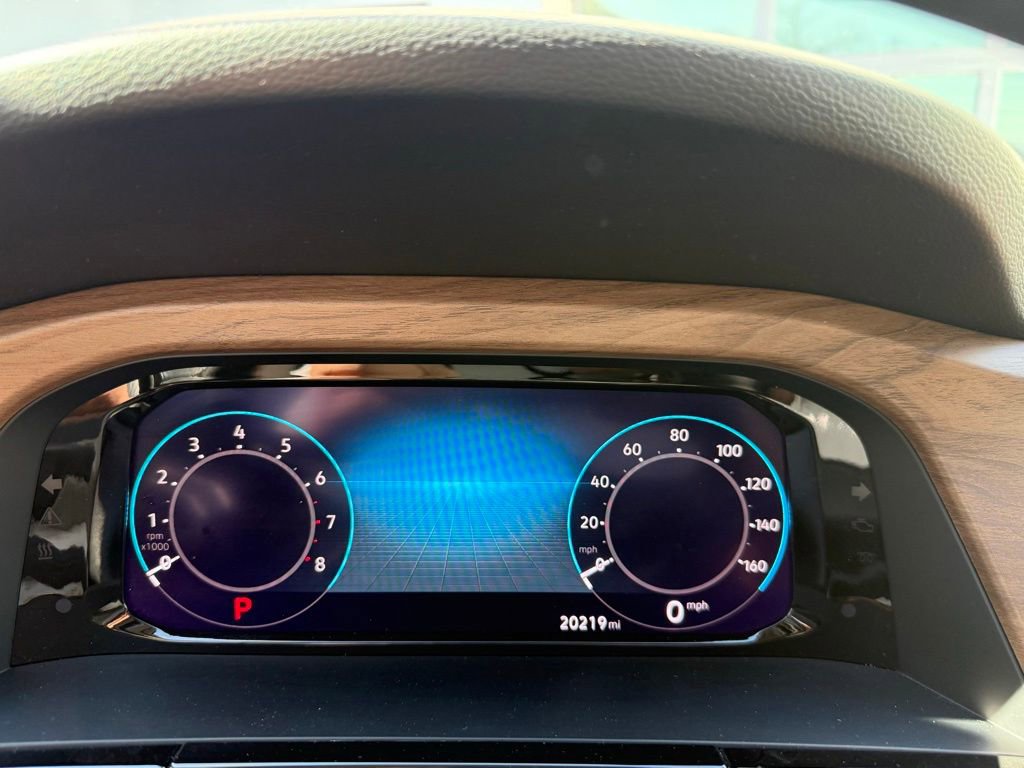 Used 2024 Volkswagen Atlas SE w/ Black Wheel Package image 13