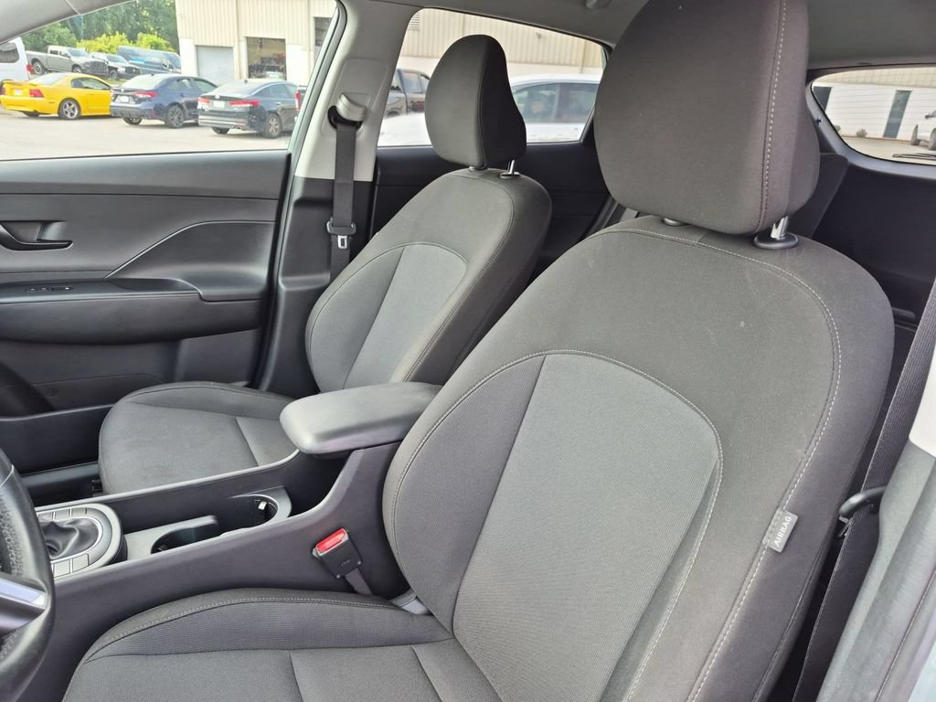 Used 2025 Hyundai Kona SEL FWD image 15