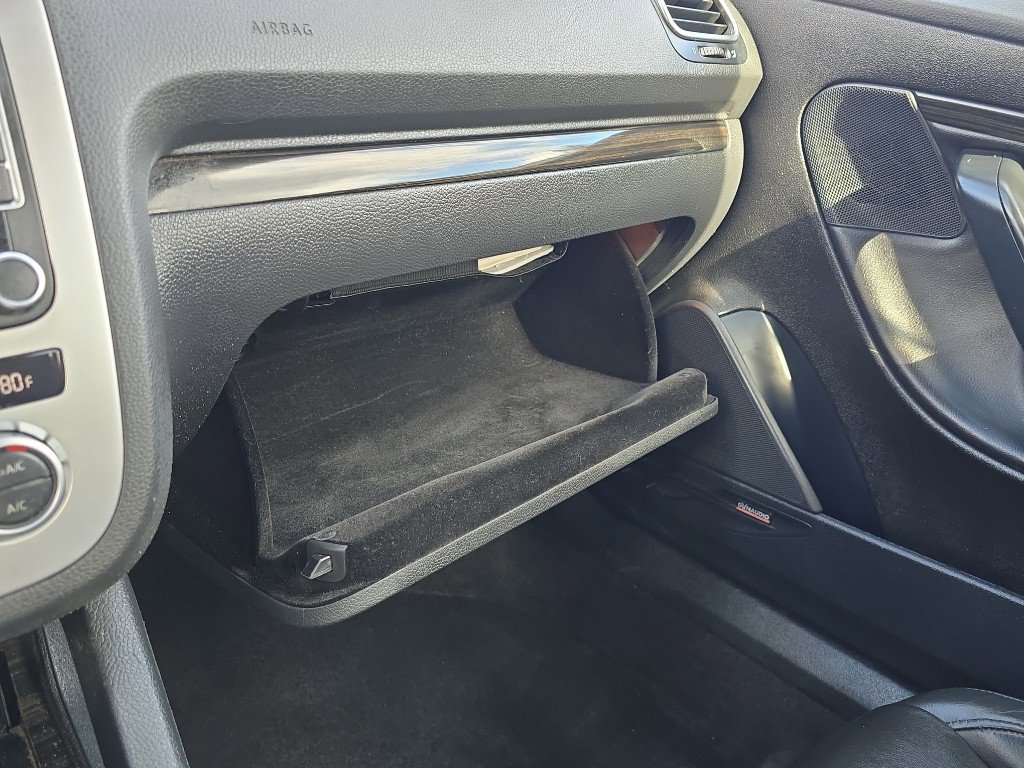 Used 2013 Volkswagen Eos Executive image 26