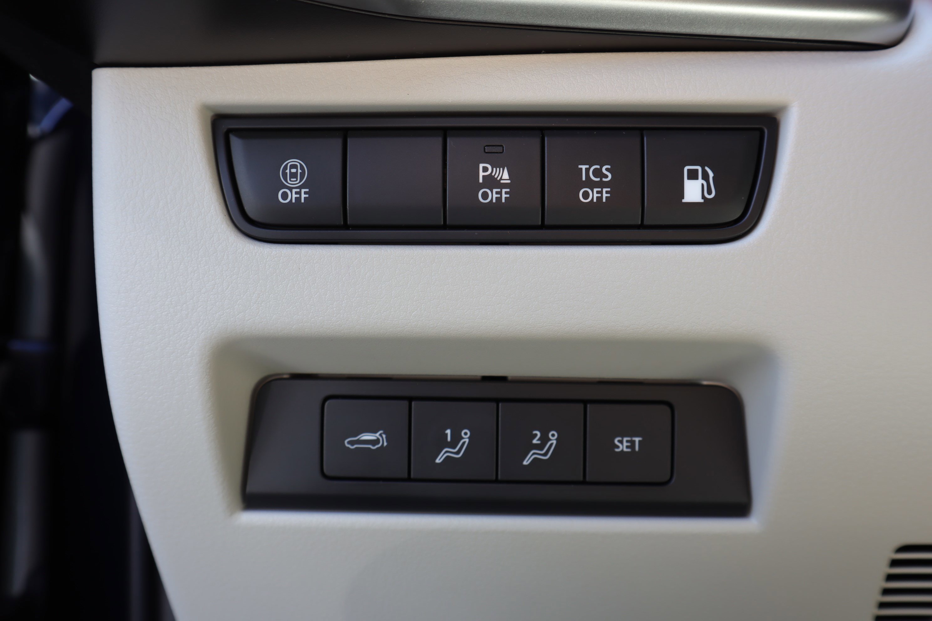 Certified 2024 MAZDA CX-90 Plug-In Hybrid w/ Premium Plus AWD/4WD image 23