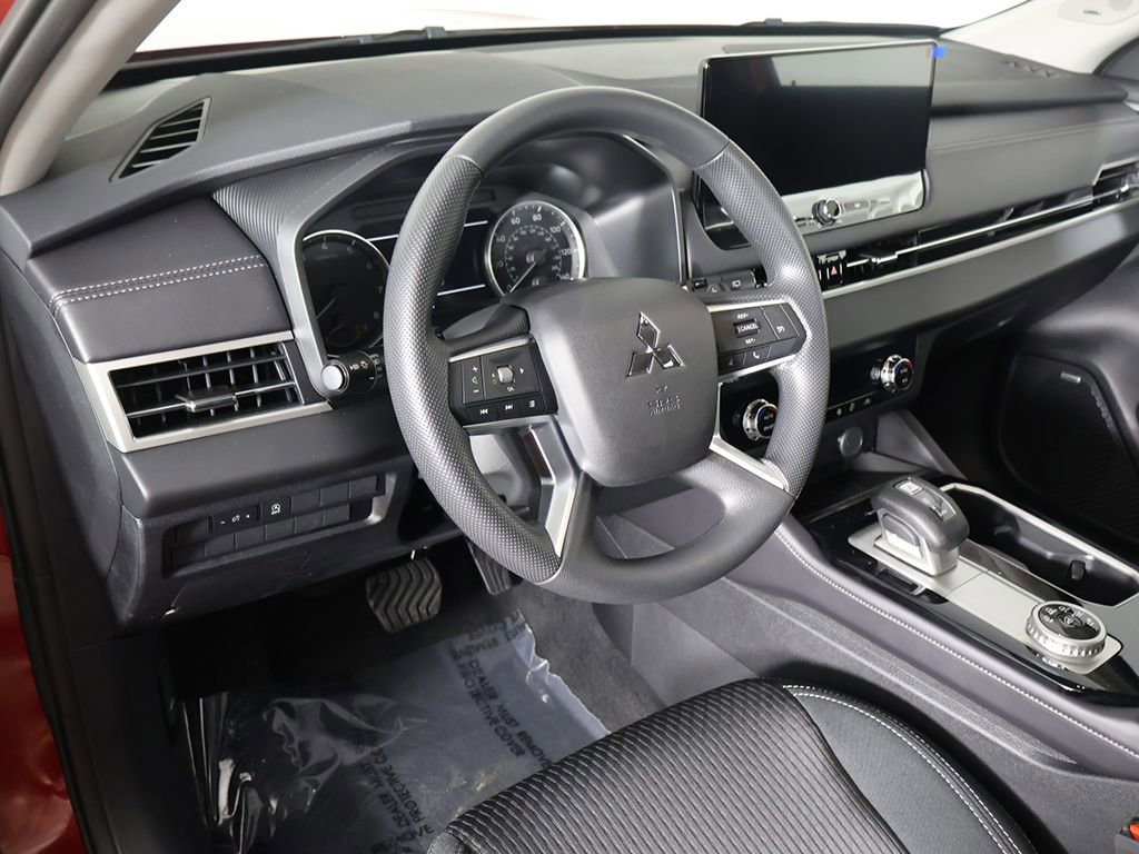New 2026 Mitsubishi Outlander ES FWD image 24