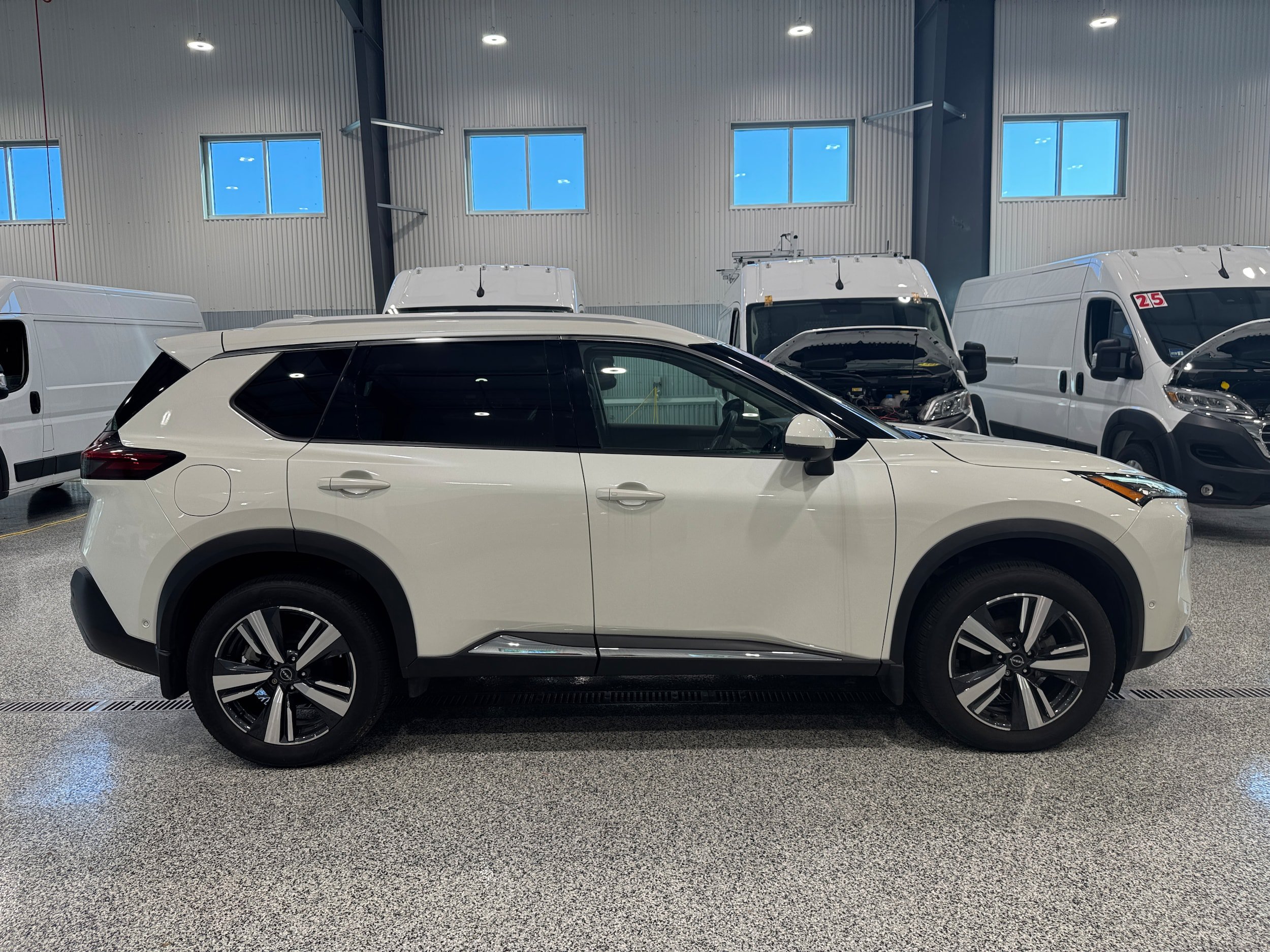 Used 2023 Nissan Rogue SL w/ SL Premium Package AWD/4WD image 4