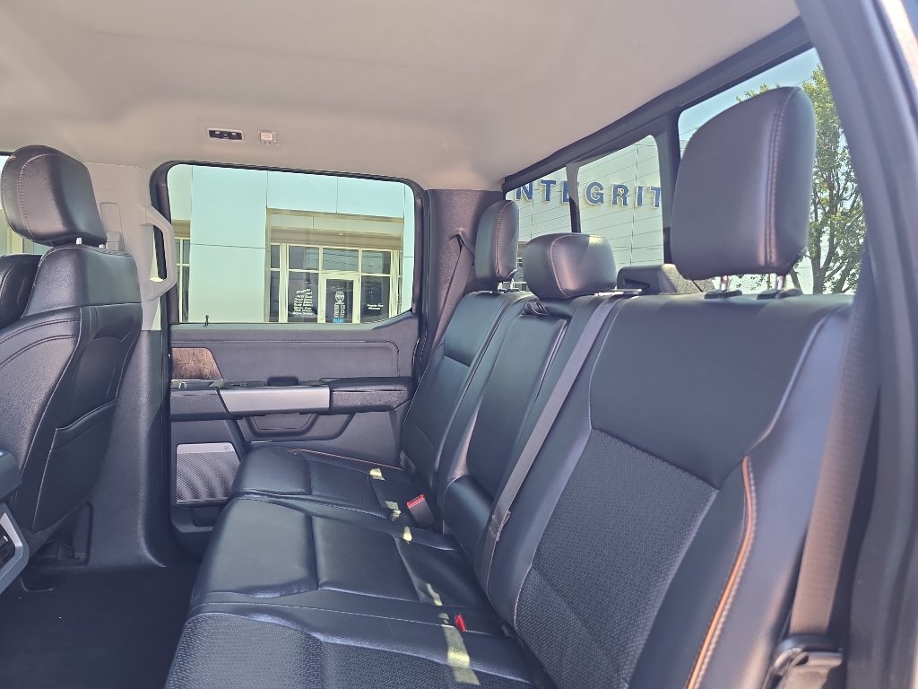 Used 2025 Ford F350 Lariat w/ Lariat Ultimate Package AWD/4WD image 18