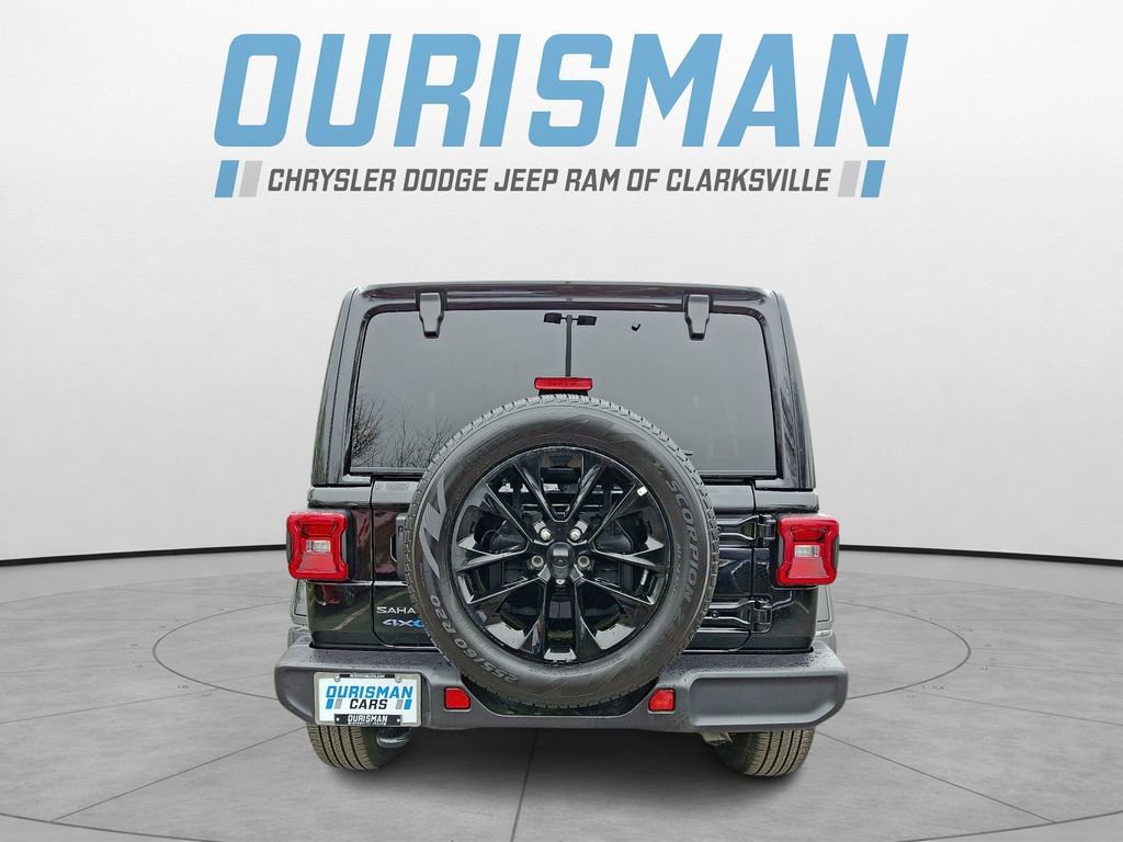 Used 2025 Jeep Wrangler Unlimited Sahara image 5