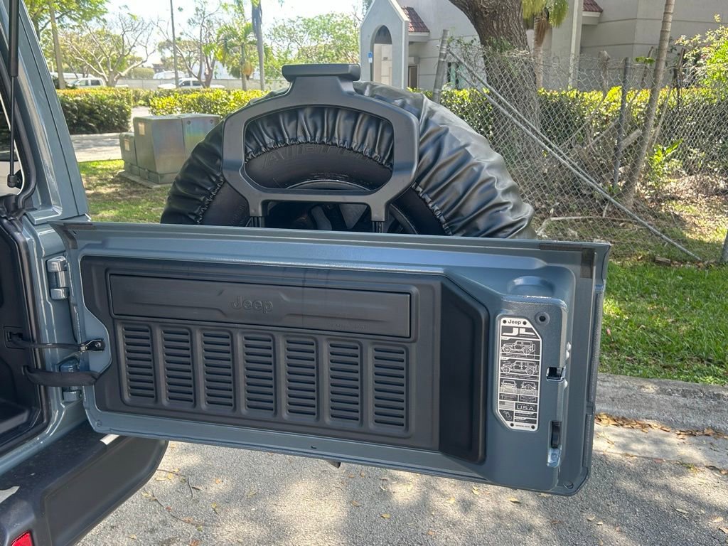 New 2026 Jeep Wrangler Unlimited Rubicon image 43