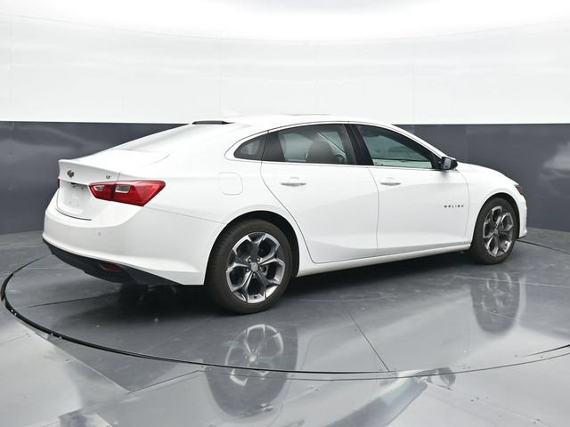 Used 2024 Chevrolet Malibu LT FWD image 2