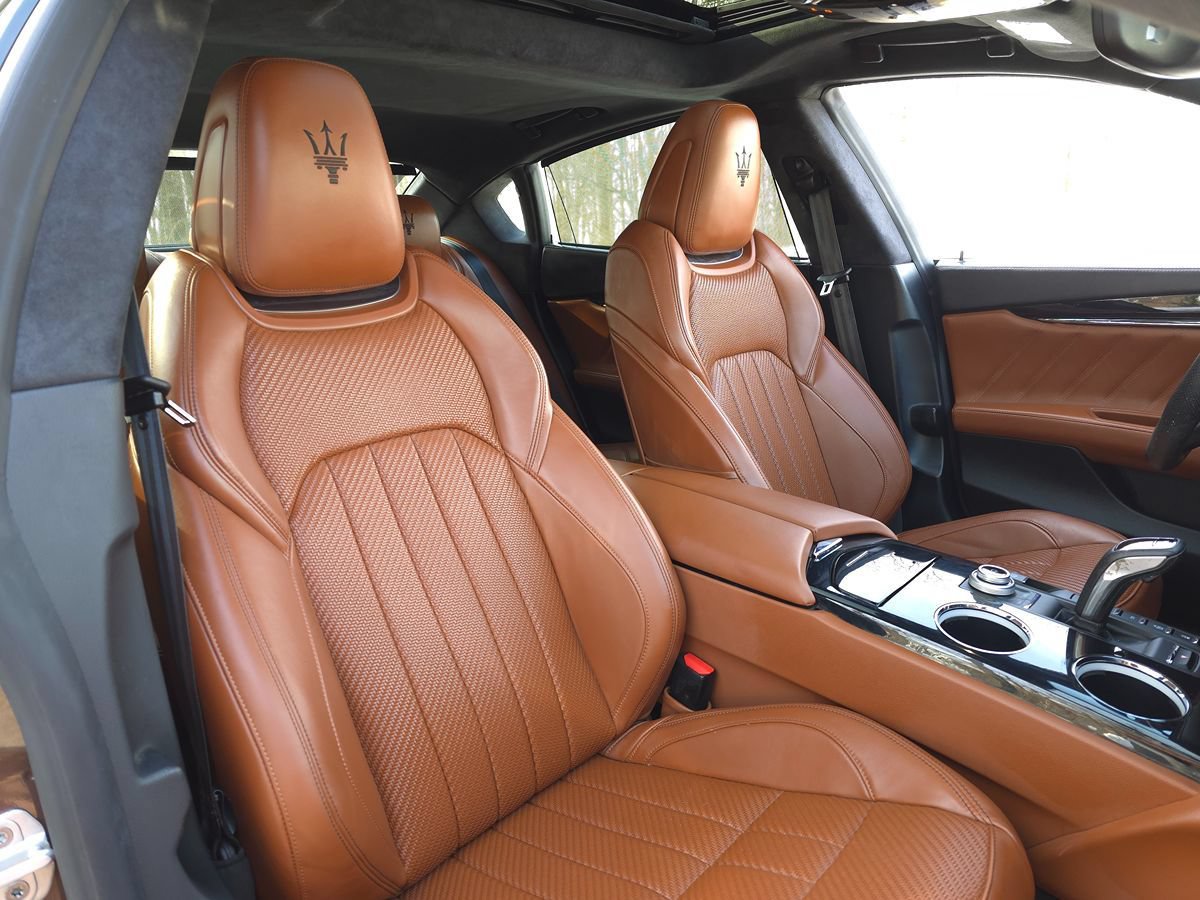 Used 2022 Maserati Quattroporte Modena RWD image 18