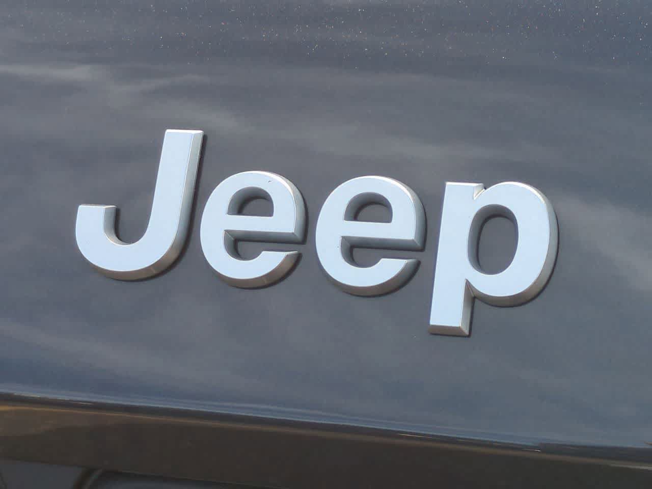 New 2026 Jeep Grand Cherokee Laredo X AWD/4WD image 12