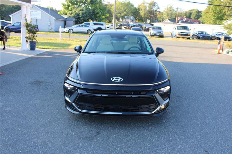 Used 2025 Hyundai Sonata SEL FWD image 3