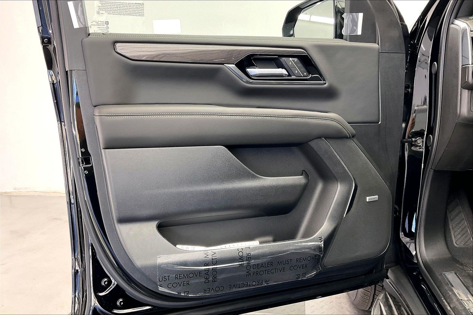 New 2026 GMC Yukon XL Elevation AWD/4WD image 12