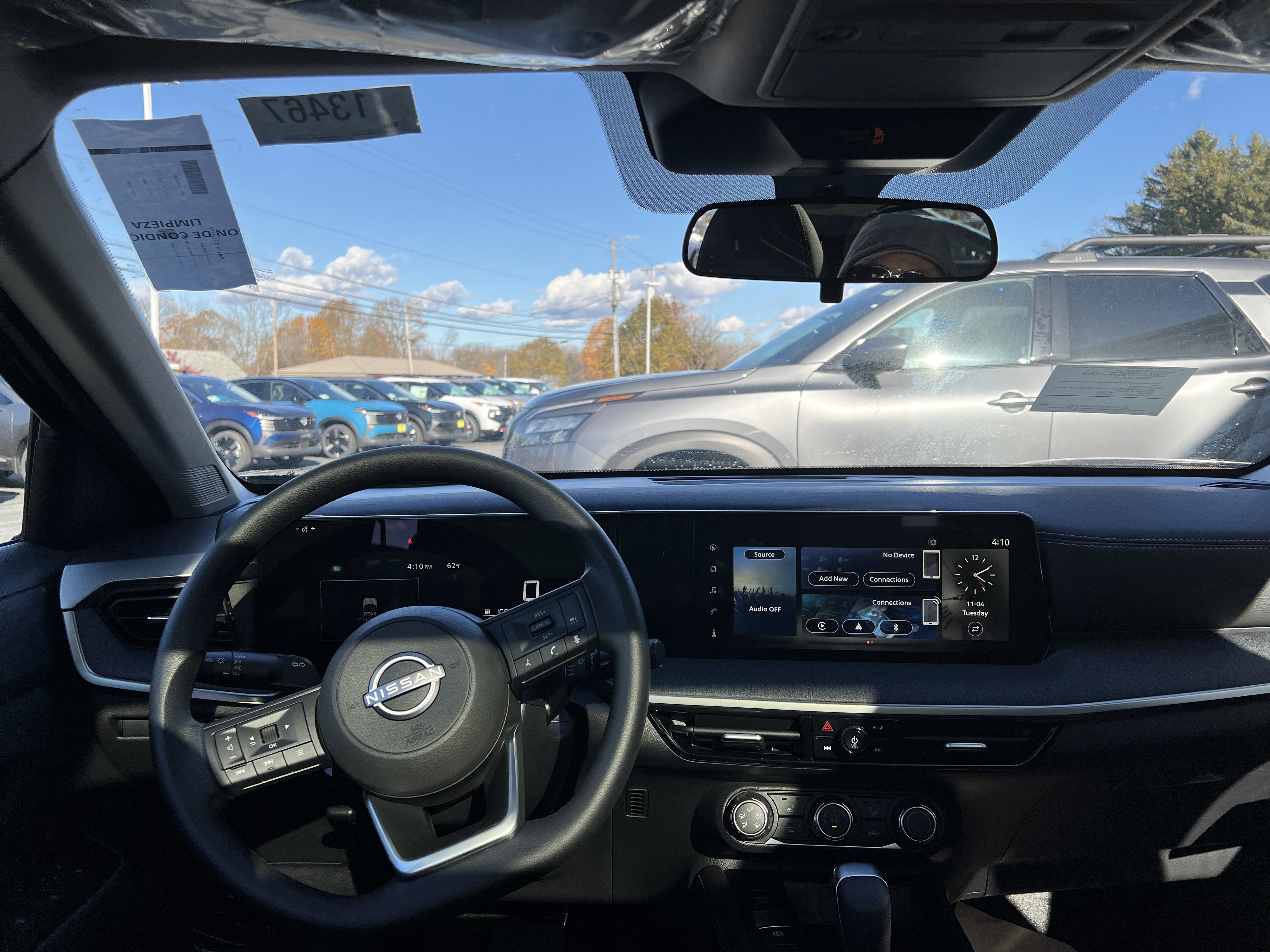 New 2025 Nissan Kicks SV w/ SV Premium Package image 4