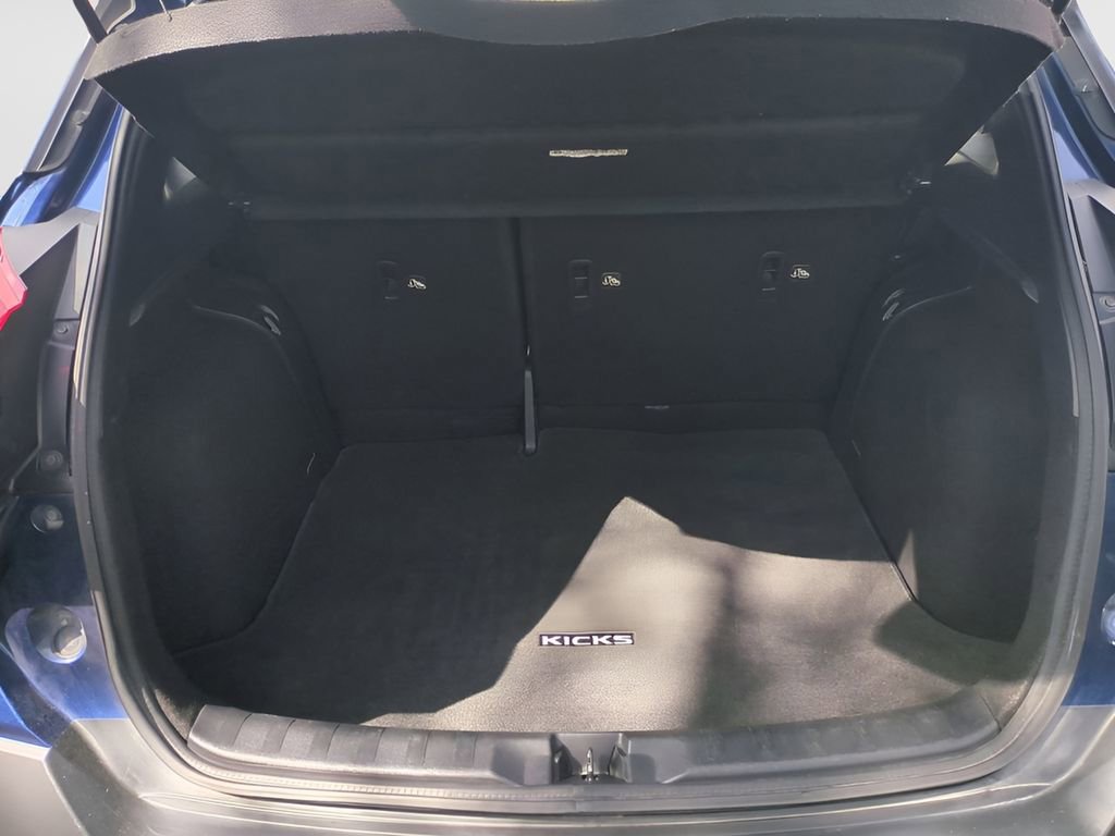Used 2020 Nissan Kicks SV image 12
