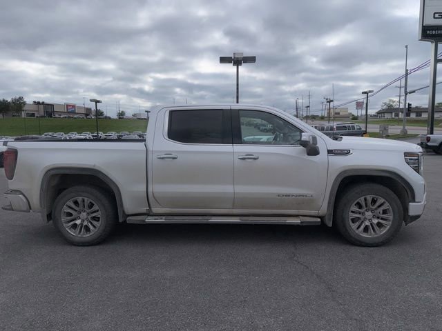 Used 2024 GMC Sierra 1500 Denali w/ Technology Package AWD/4WD image 9