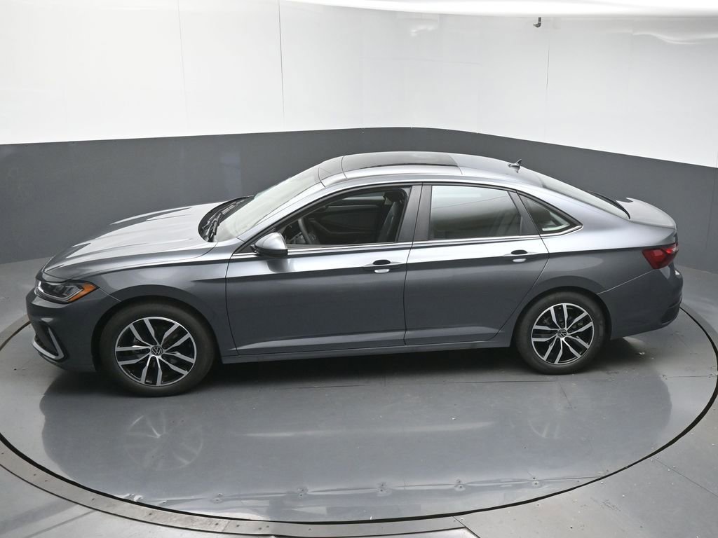 New 2026 Volkswagen Jetta SE FWD image 42