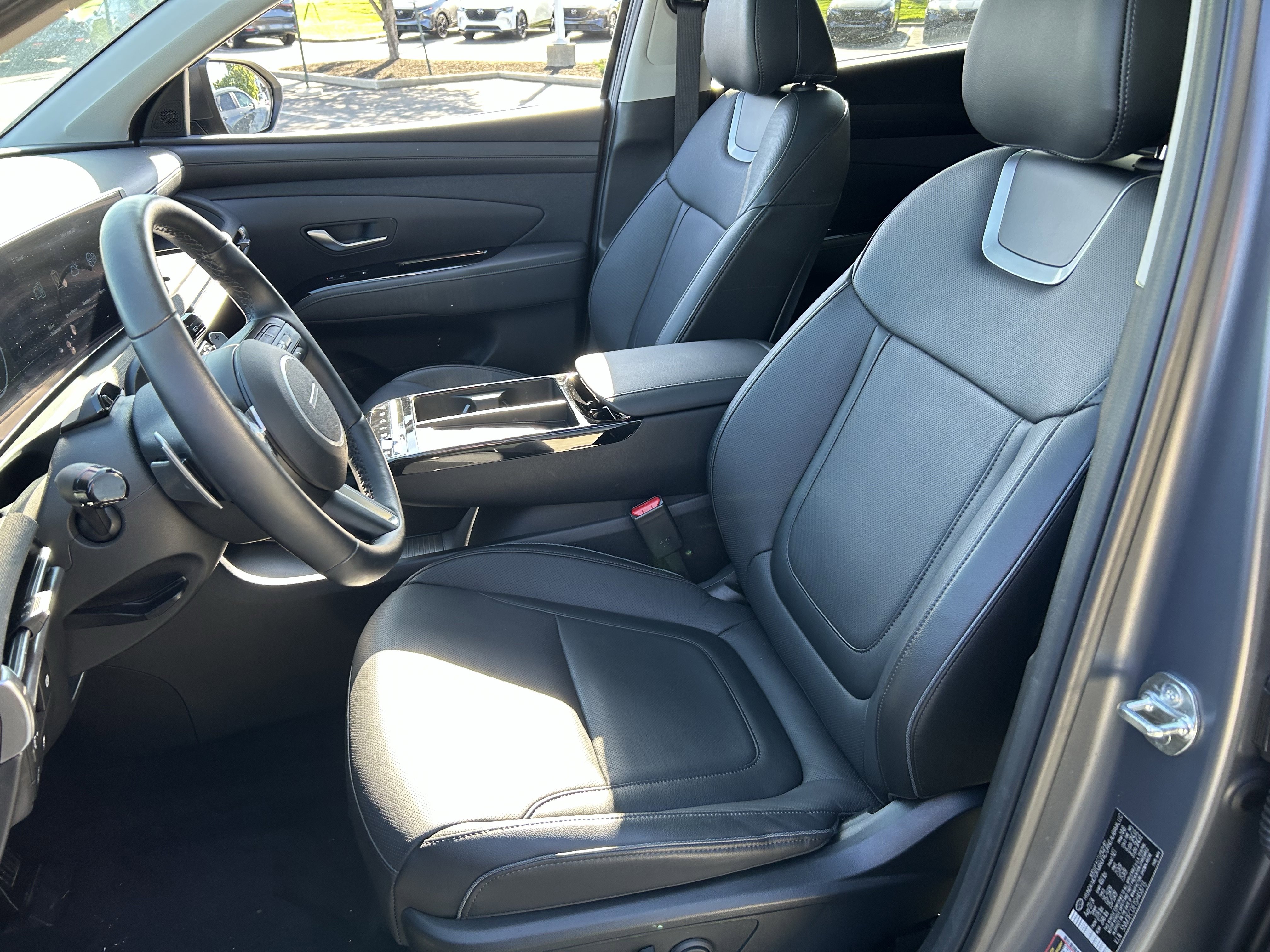 Used 2025 Hyundai Tucson Limited image 24