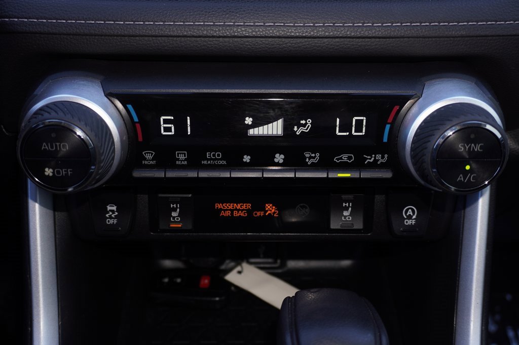 Used 2020 Toyota RAV4 XLE image 18