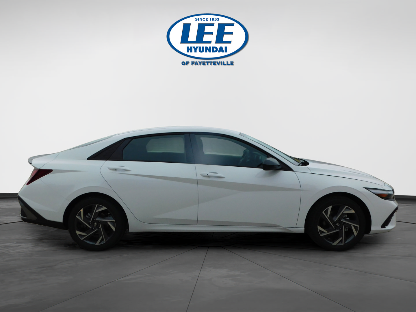 Certified 2025 Hyundai Elantra Sport FWD image 2