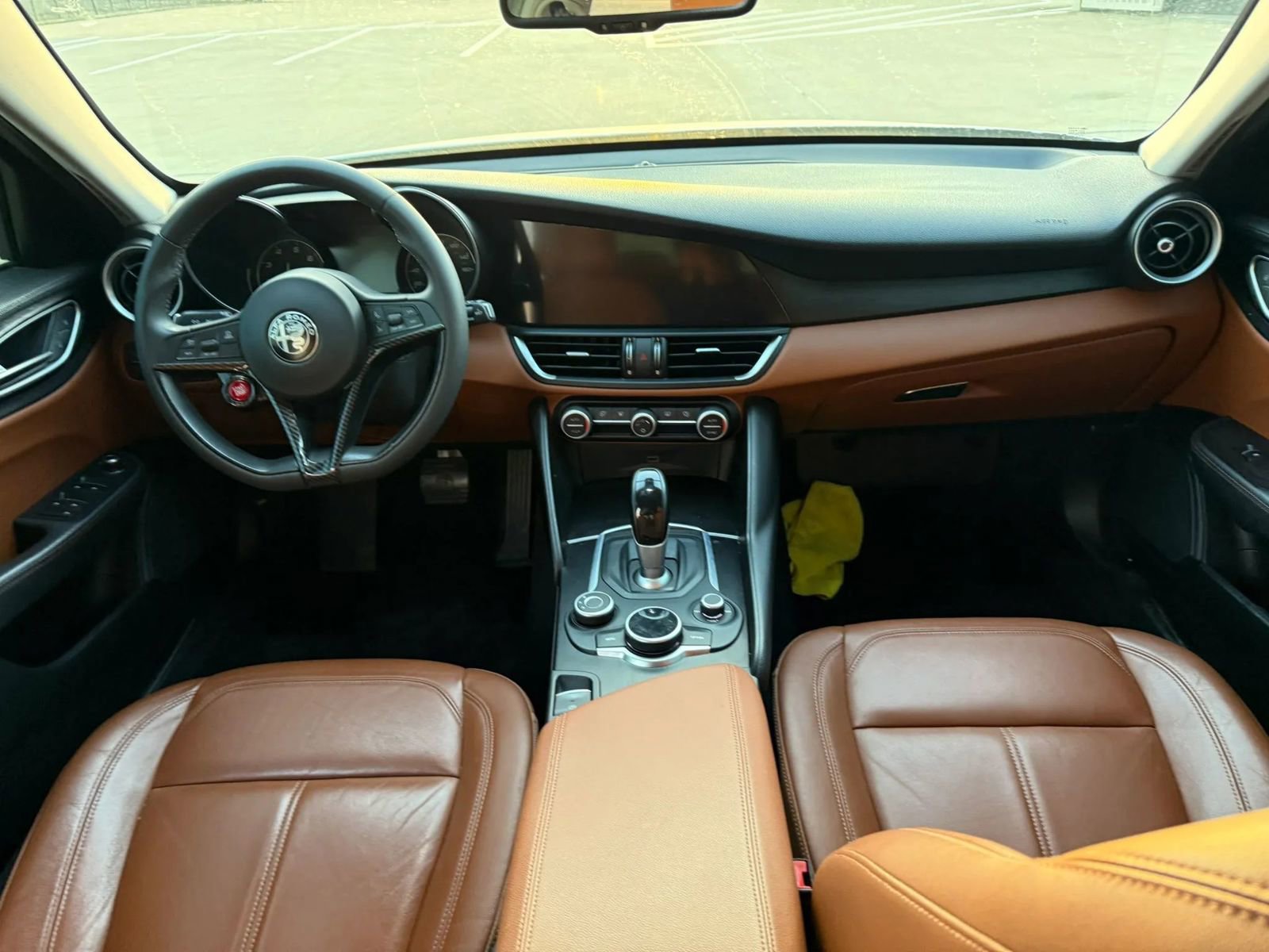 Used 2017 Alfa Romeo Giulia image 13