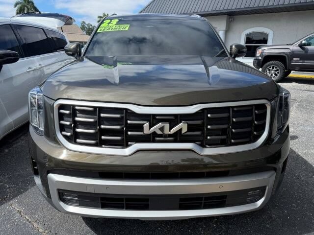 Used 2023 Kia Telluride SX Prestige AWD/4WD image 2