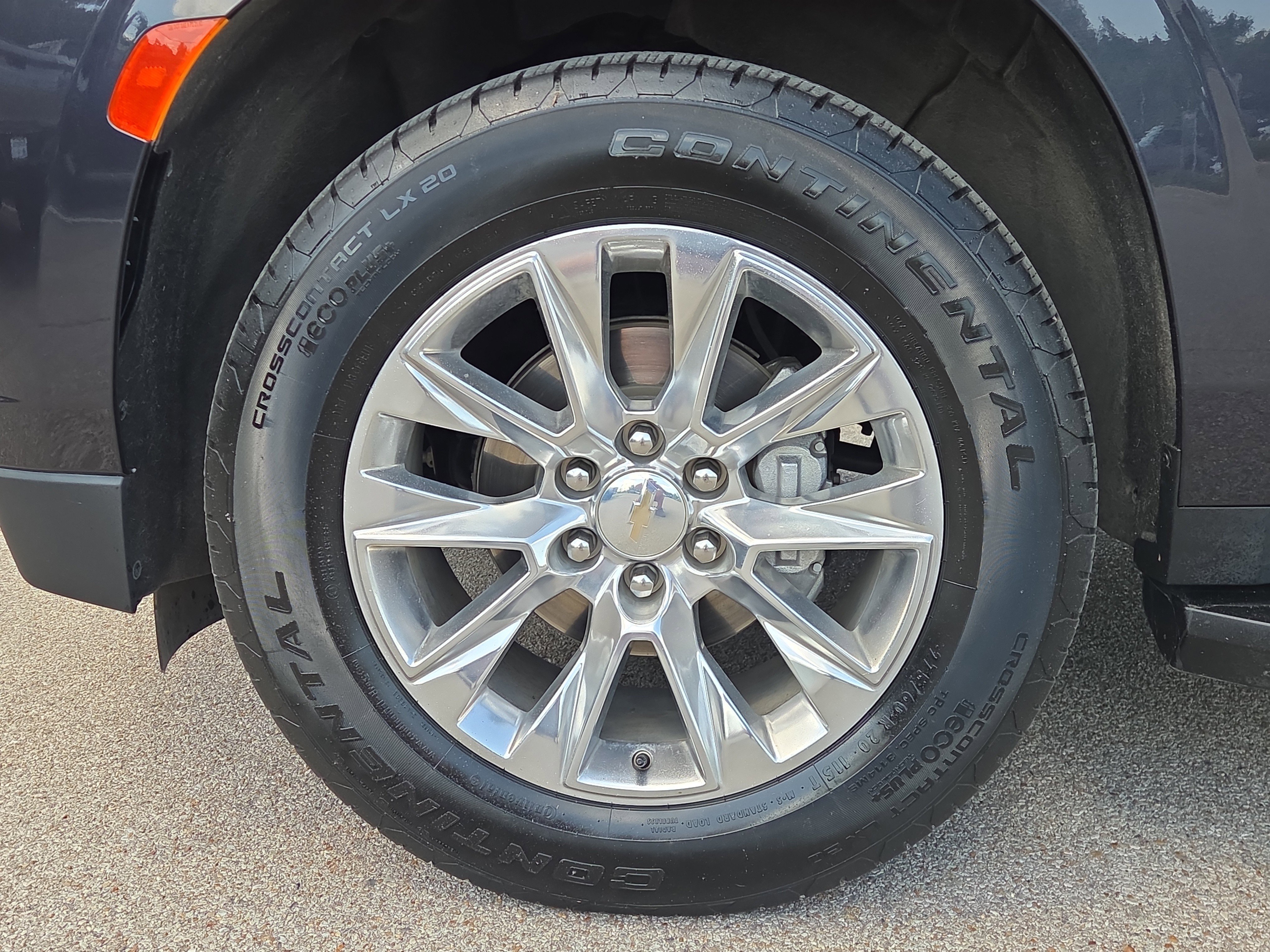 Used 2023 Chevrolet Tahoe Premier RWD image 9