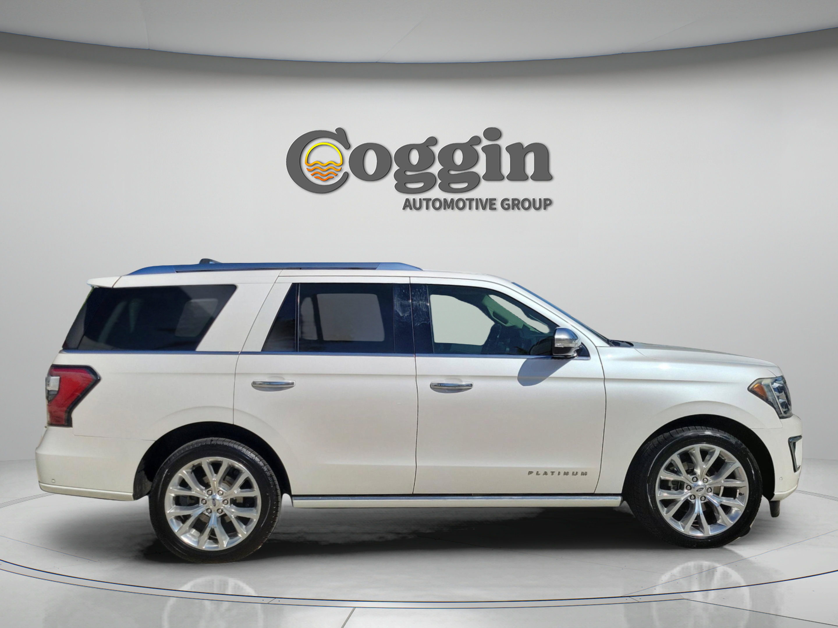 Used 2019 Ford Expedition Platinum RWD image 4