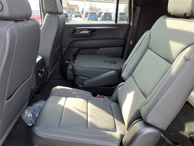 New 2026 Chevrolet Suburban Z71 w/ Comfort Package image 9