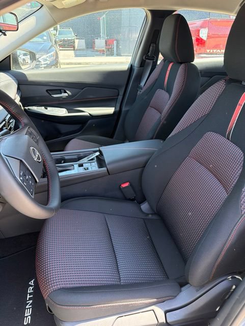 New 2026 Nissan Sentra SR w/ Floor Mat Package FWD image 8