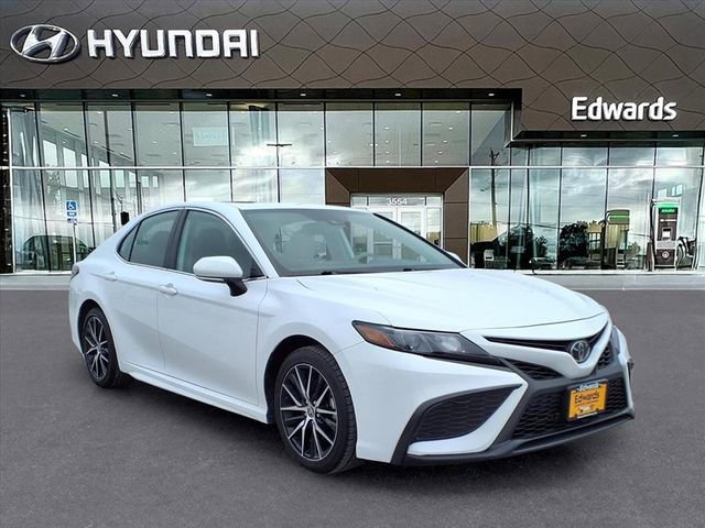 Used 2023 Toyota Camry SE image 10