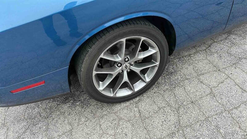 Used 2022 Dodge Challenger GT RWD image 7