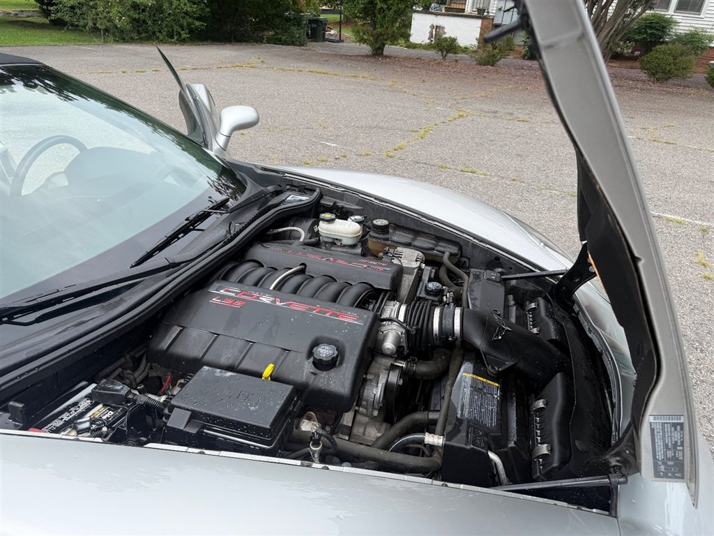 Used 2005 Chevrolet Corvette Convertible w/ Preferred Equipment Group RWD image 21