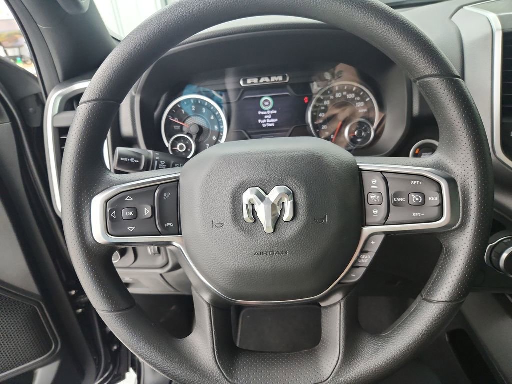New 2026 RAM 1500 Express AWD/4WD image 21