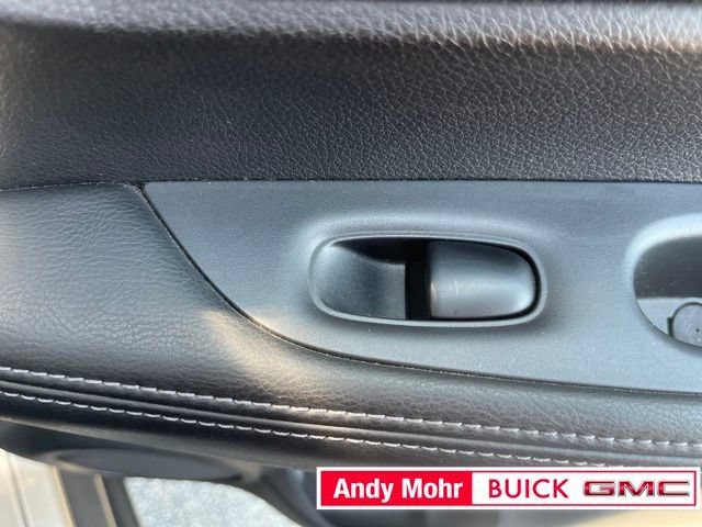 Used 2016 Nissan Rogue S FWD image 35