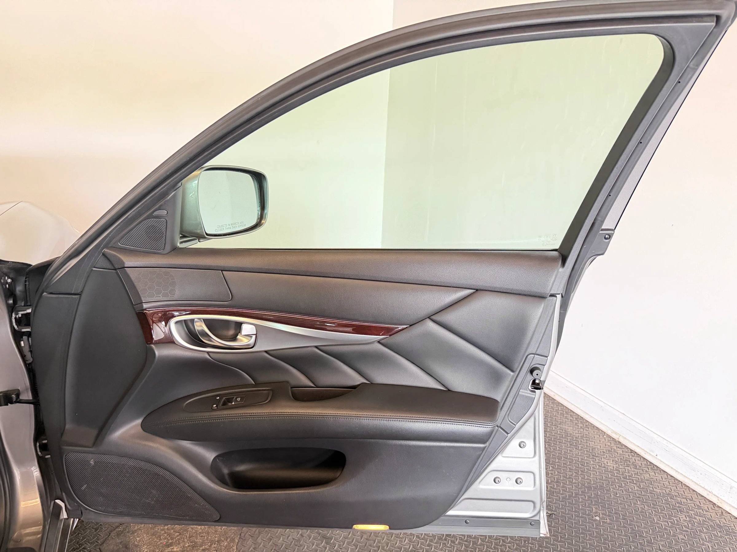 Used 2011 INFINITI M37 x w/ Premium Pkg AWD/4WD image 29
