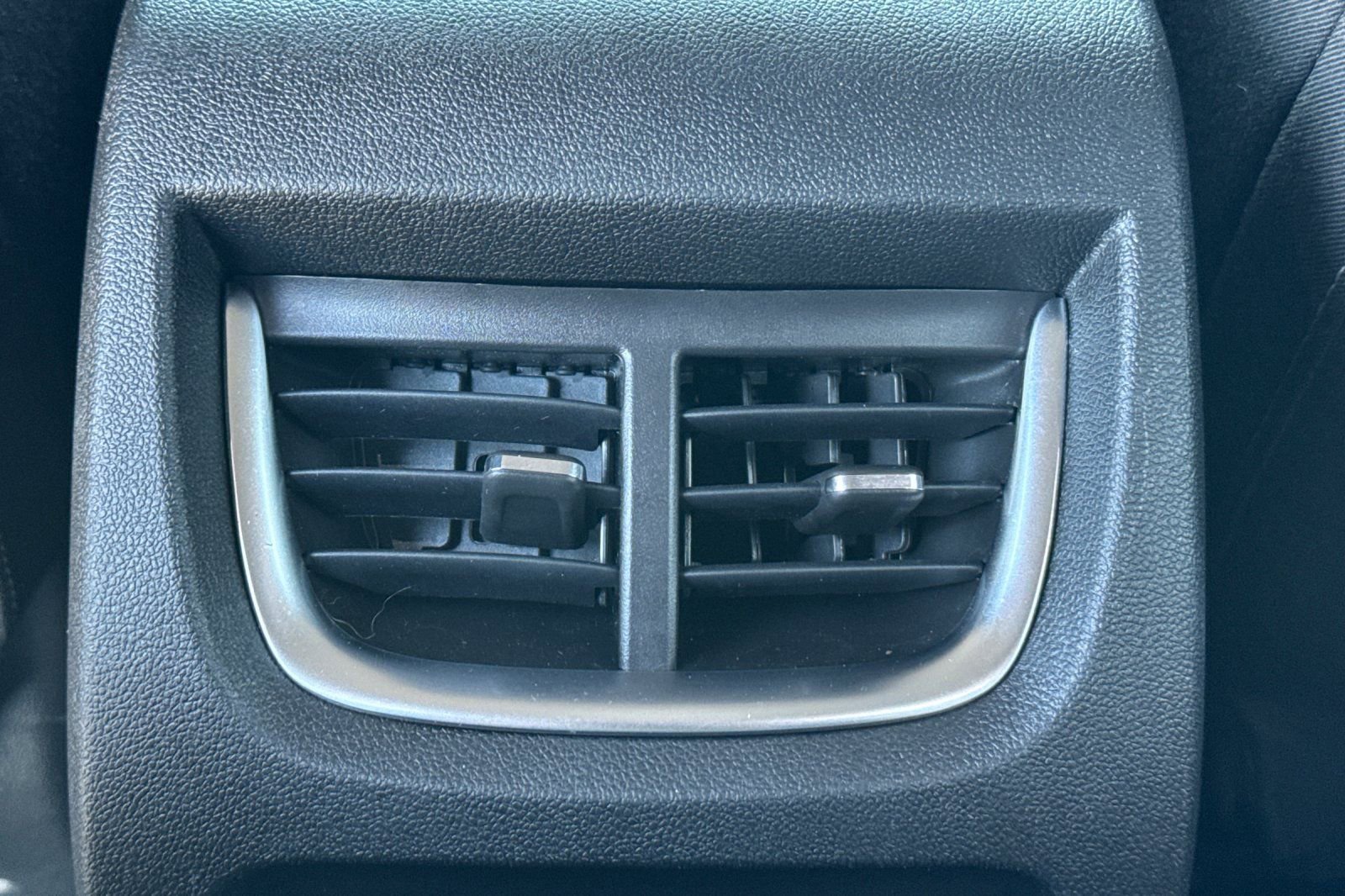 Used 2023 Chevrolet Blazer LT image 42