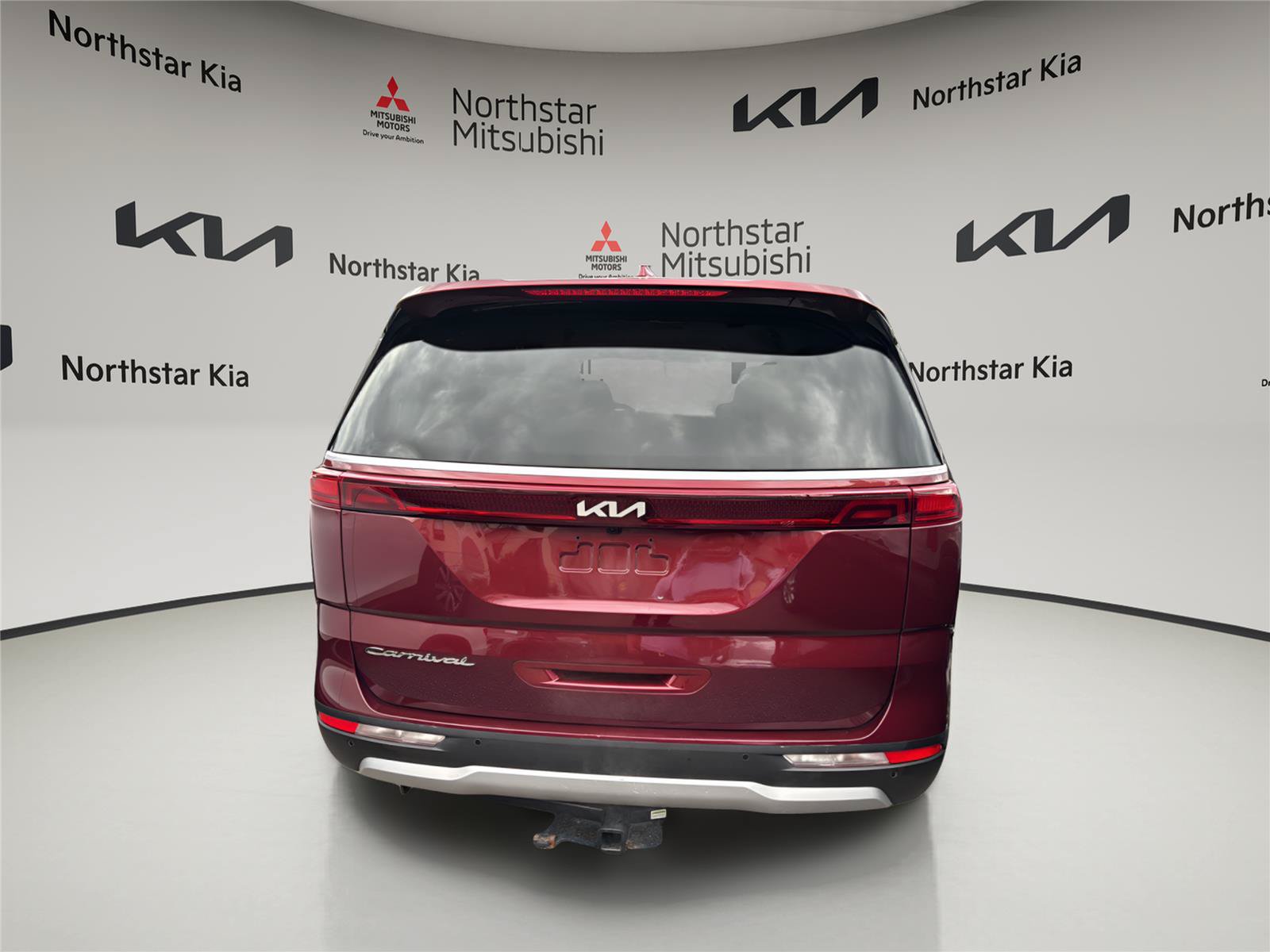 Used 2022 Kia Carnival LX FWD image 3