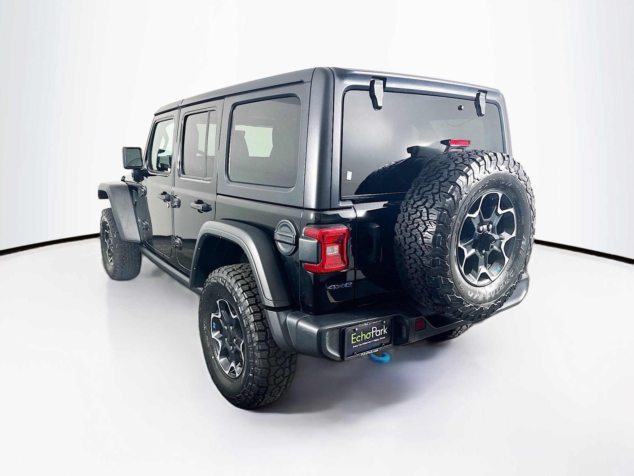 Used 2023 Jeep Wrangler Unlimited Rubicon 4xe w/ Cold Weather Group AWD/4WD image 5